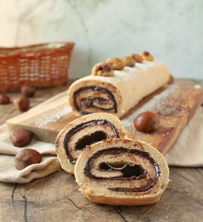 Rotolo senza glutine alle castagne e cioccolato