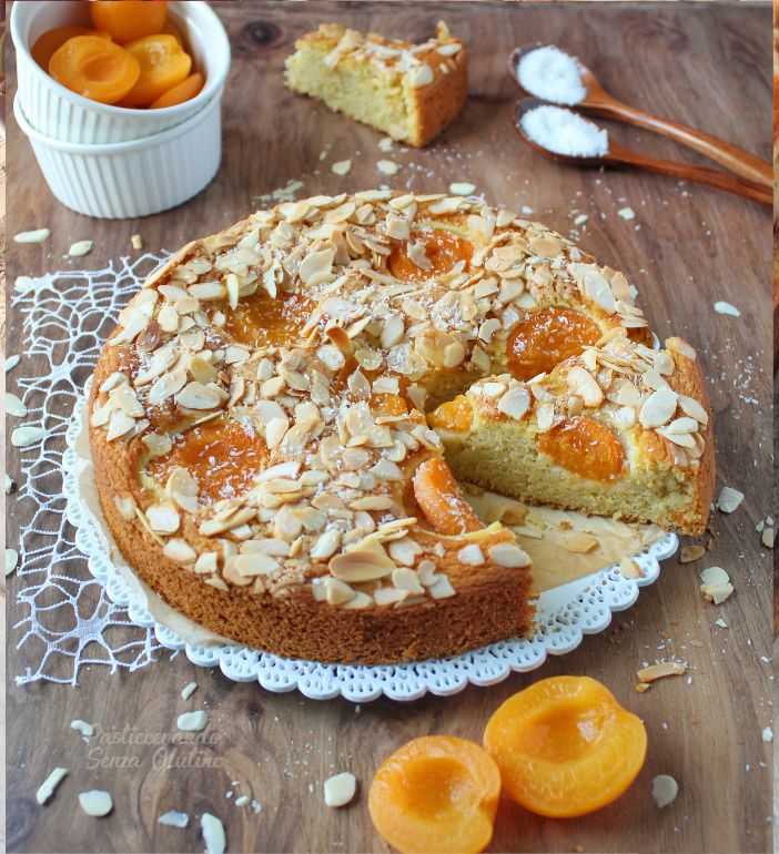 Torta di albicocche e mandorle